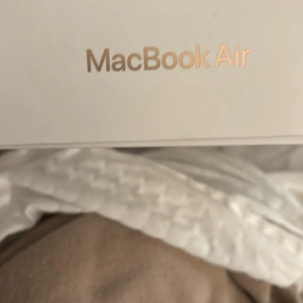 Apple MacBook Air - Gold
